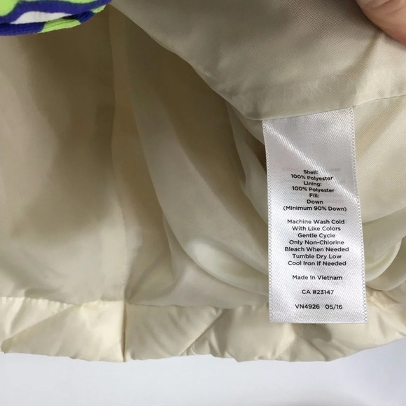 Talbot’s Women’s Chevron Style Puffer Vest Warm Down Fill Creme’ Color Size M - Picture 8 of 9